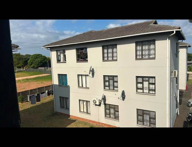 2 BEDROOM APARTMENT FOR SALE IN BRACKENHAM